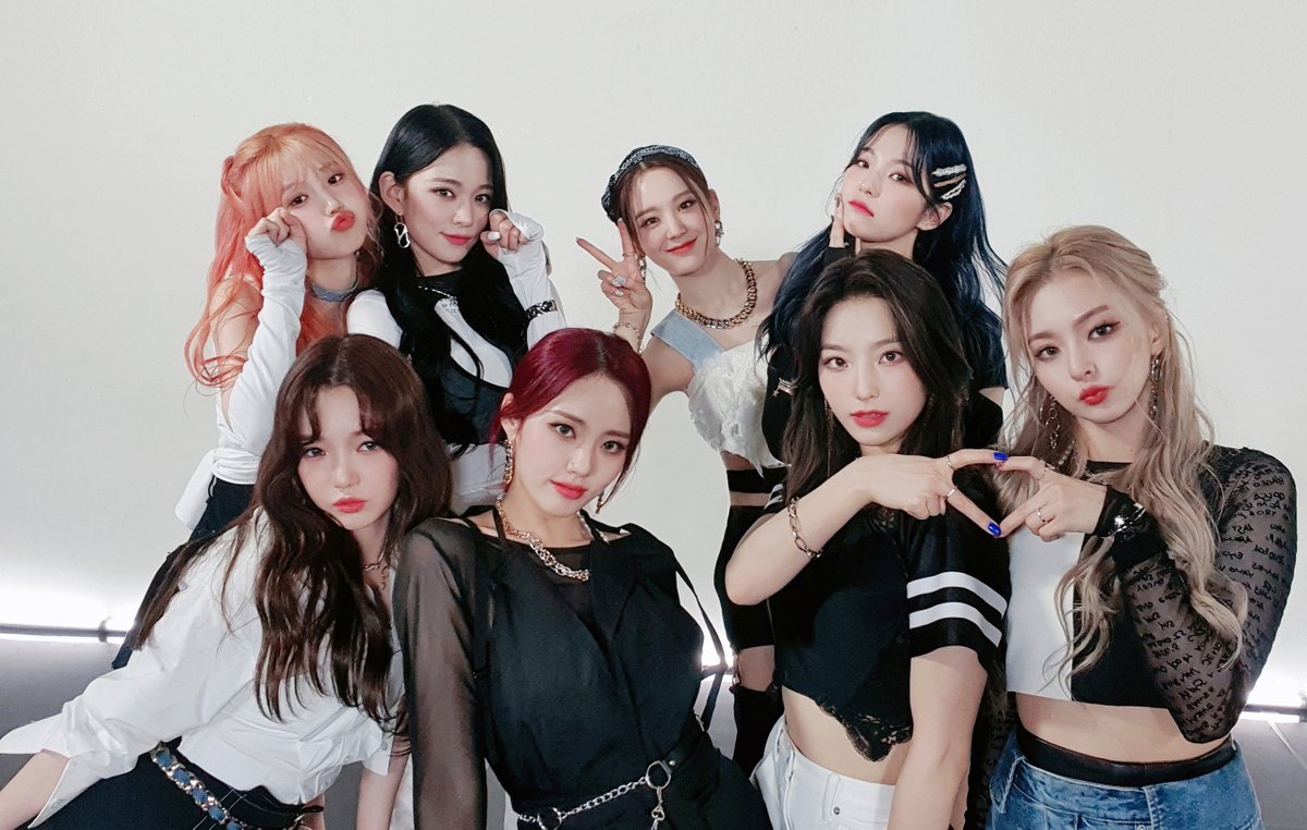 realfromis_9 tweet picture