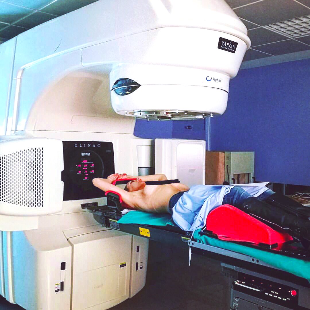 patito19978's tweet photo. Hoy es el día.
#díamundialdeinvestigacióncontraelcáncer 
Hoy es el día de reflexión.
Hoy es el día que tenemos que conscienciar más al mundo.
Hoy es el día que nunca pensé que haría un post.
#WorldCancerResearchDay #breastcancer #radioterapia #cancer #HospitalClínic #research https://t.co/SFrgRlp7FO