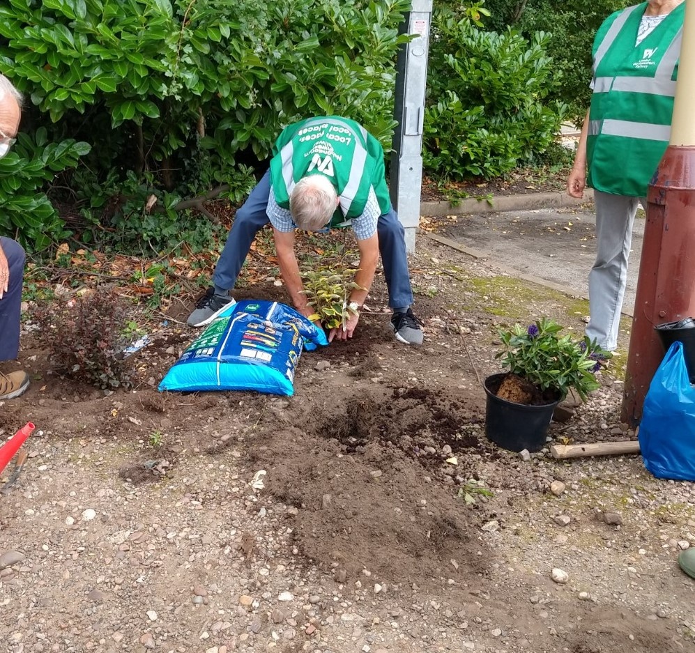 LNRailway's tweet photo. Big shout out to our new group of @northstaffscrp station adopters at Penkridge who got together for a volunteer day last week to help make a start on bringing the station to life. 🌻🌼  Here’s what they got up to… https://t.co/I829AYdryO