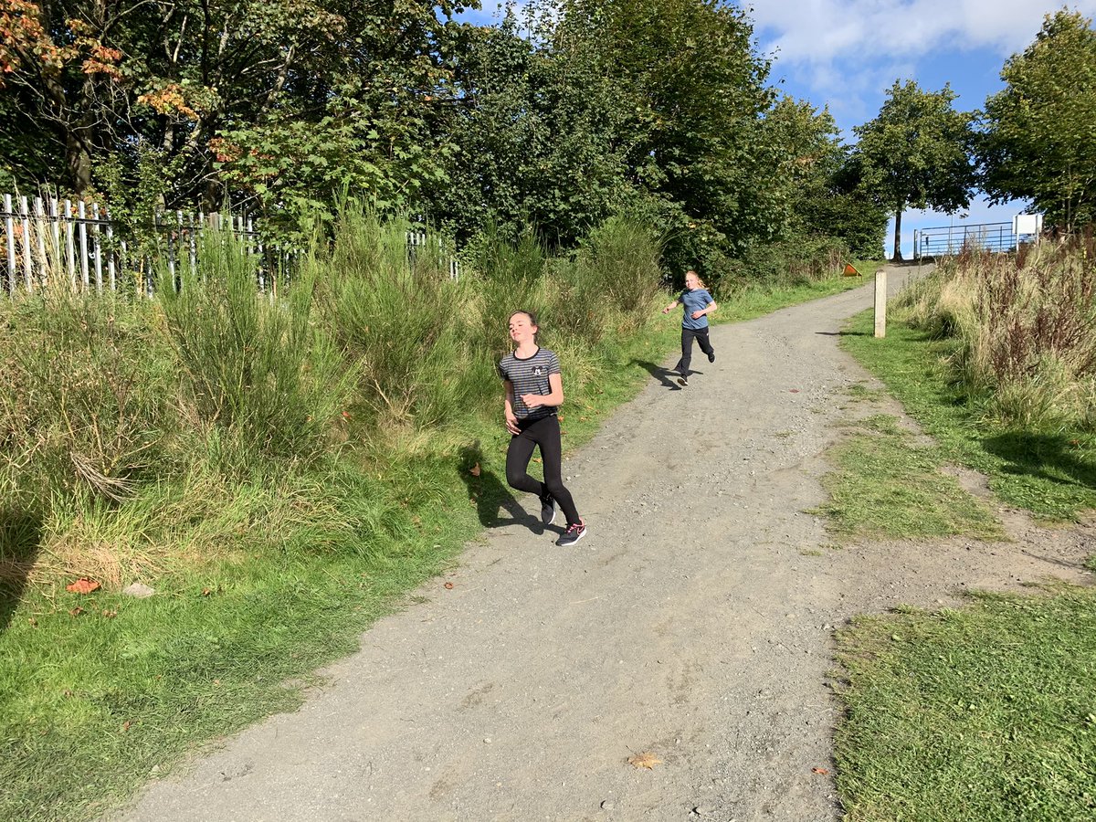 LHS_HWB's tweet image. Some action shots from today’s @raceforlife S2 event. Well done to all that took part. @MissJBarrPE @MrMcAteer_PE