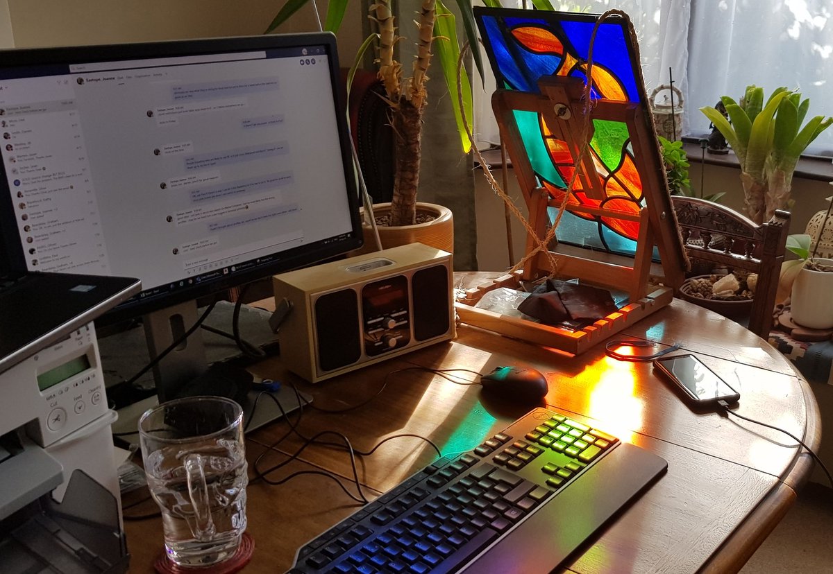 Newtouemporium's tweet photo. I created a stained glass panel a few years ago and it's still not found a permanent home. Luckily it seems to have added some cheeriness to the home office😍👍 #newtouemporium #vintage #etsyshop #ebayshop #stainedglass #glasswindow #fishglass #creativeglass #glass #glasspanel🐠 https://t.co/lVTPXIY2mq