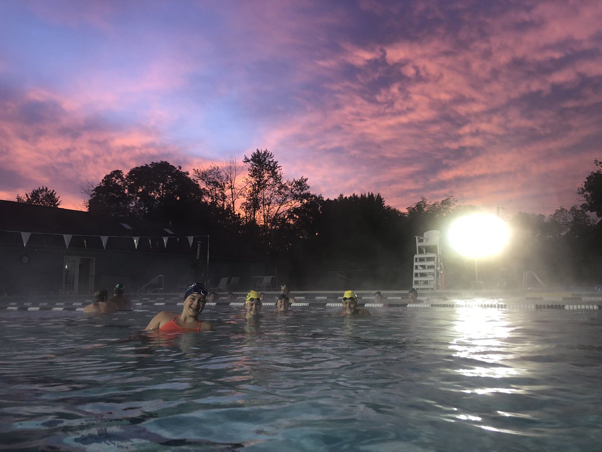 EMAC_Swim's tweet photo. The perks of a September sunrise practice! #HIVE365 @EmmausSwimming @USASwimming @midatlanticswim @ehsmenswim @emmausgirlsswim https://t.co/IP4RIgTQoP
