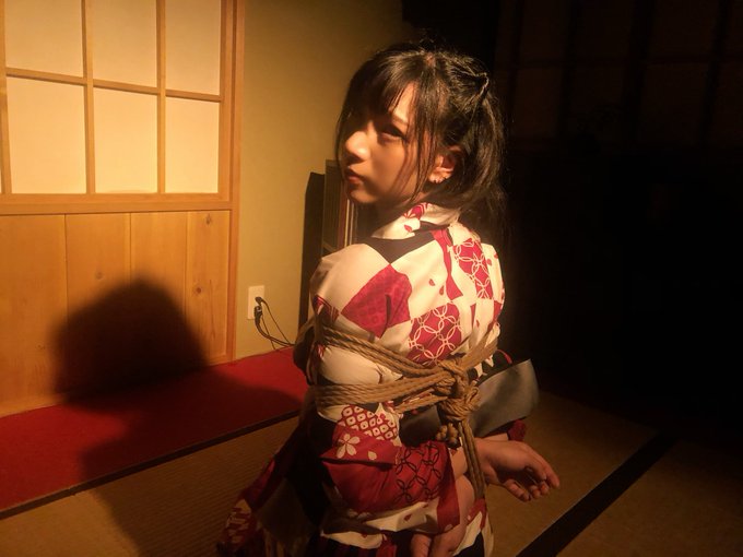 Twitterエロ垢の自撮りエロ画像36