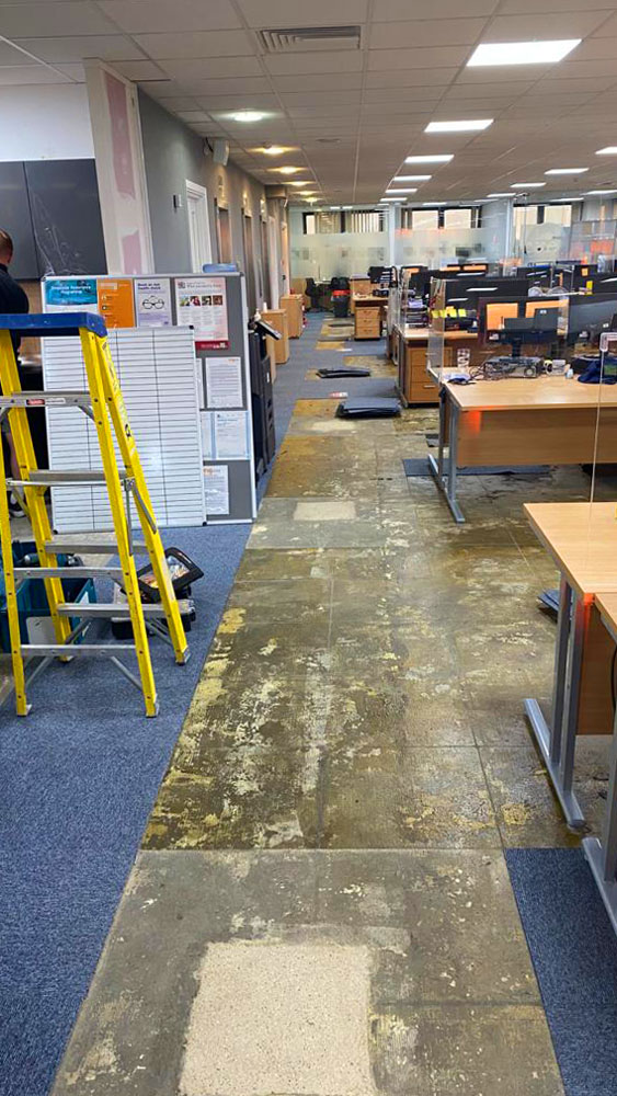 enaflointeriors's tweet photo. Our teams are working hard overnight and at weekends to refurbish this occupied office space in Bromley, South London. Super busy! #officerefurbishment #designandbuild #workplace https://t.co/F7q5ZYmC2T