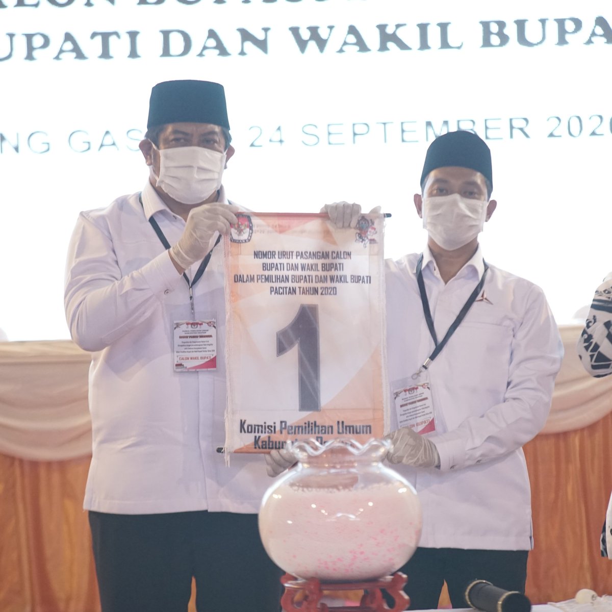 Alhamdulilah, nomor urut Satu (1) ☝️, dulur-dulur masyarakat Pacitan monggo sami-sami Nyawiji-Sumrambah dadi  Siji (1),

Mohon Doa Restu dan Dukunganya🙏
Mugi-mugi Gusti Allah Ngijabai, rahayu kang pinanggih.

<a href="/PDemokrat/">Partai Demokrat</a>
<a href="/AgusYudhoyono/">Agus Harimurti Yudhoyono (AHY)</a>
<a href="/Edhie_Baskoro/">| iBas Yudhoyono |</a>
<a href="/OssyDermawan/">Ossy Dermawan</a>
<a href="/Gagarin_2020/">Gagarin Sumrambah Pacitan</a>