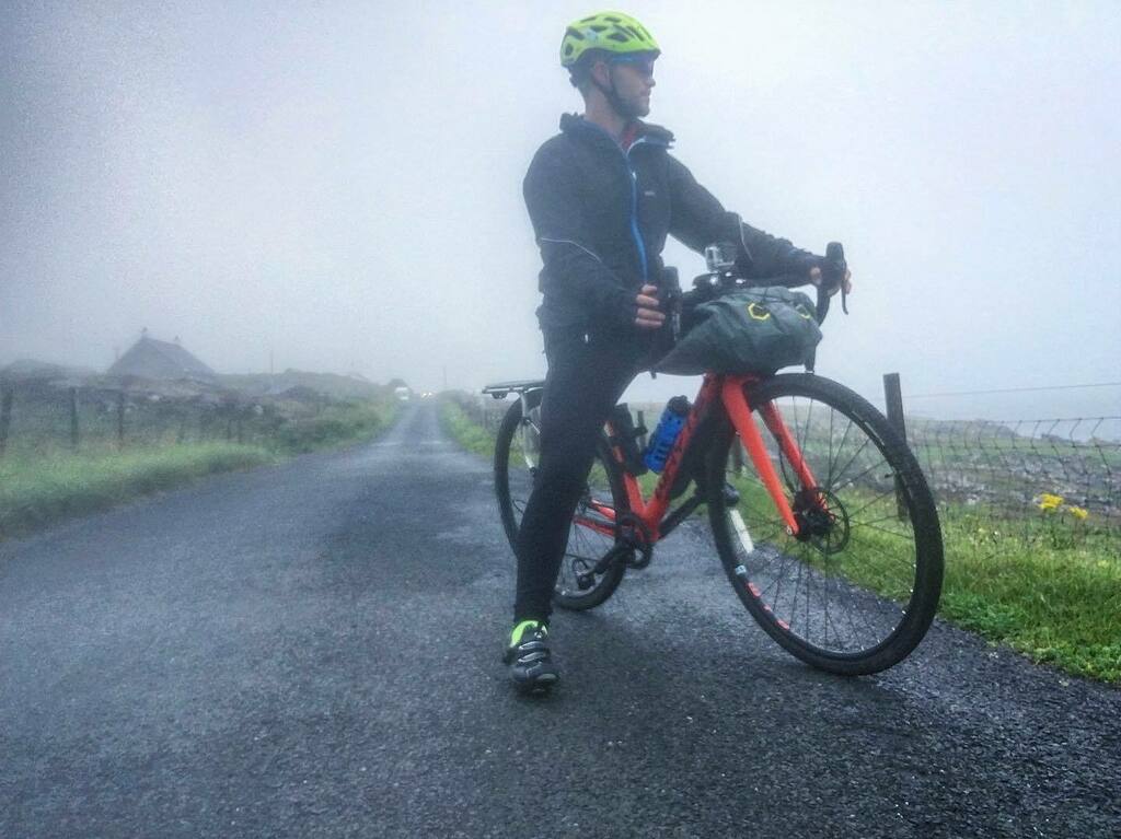#tbt to cycling around Islay with @scottishbiketouring
•
•
•
#scotland #cycling #cyclingphotos #haar #gravelgrinder #travel