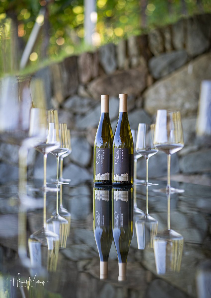 A huge congratulations to Cantina Valle Isarco whose Kerner ‘Aristos’ 2018 has been awarded “Best In Show” with 97 points and their Sylvaner ‘Aristos’ 2018 received “Platinum” with also 97 points at the <a href="/Decanter/">Decanter</a> World Wine Awards 2020 👏

#DWWA2020 #DecanterMagazine