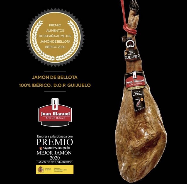 CalSendra's tweet photo. Avui volem felicitar molt especialment al nostre proveïdor de pernils ibèrics de gla Juan Manuel de Guijuelo per al premi al millor pernil ibèric de gla 2020.
Properament farem una degustació gratuïta del pernil de gla 100% ibèric Juan Manuel de la campanya 2016.
Us hi esperem!! https://t.co/KvSMOlVr6K