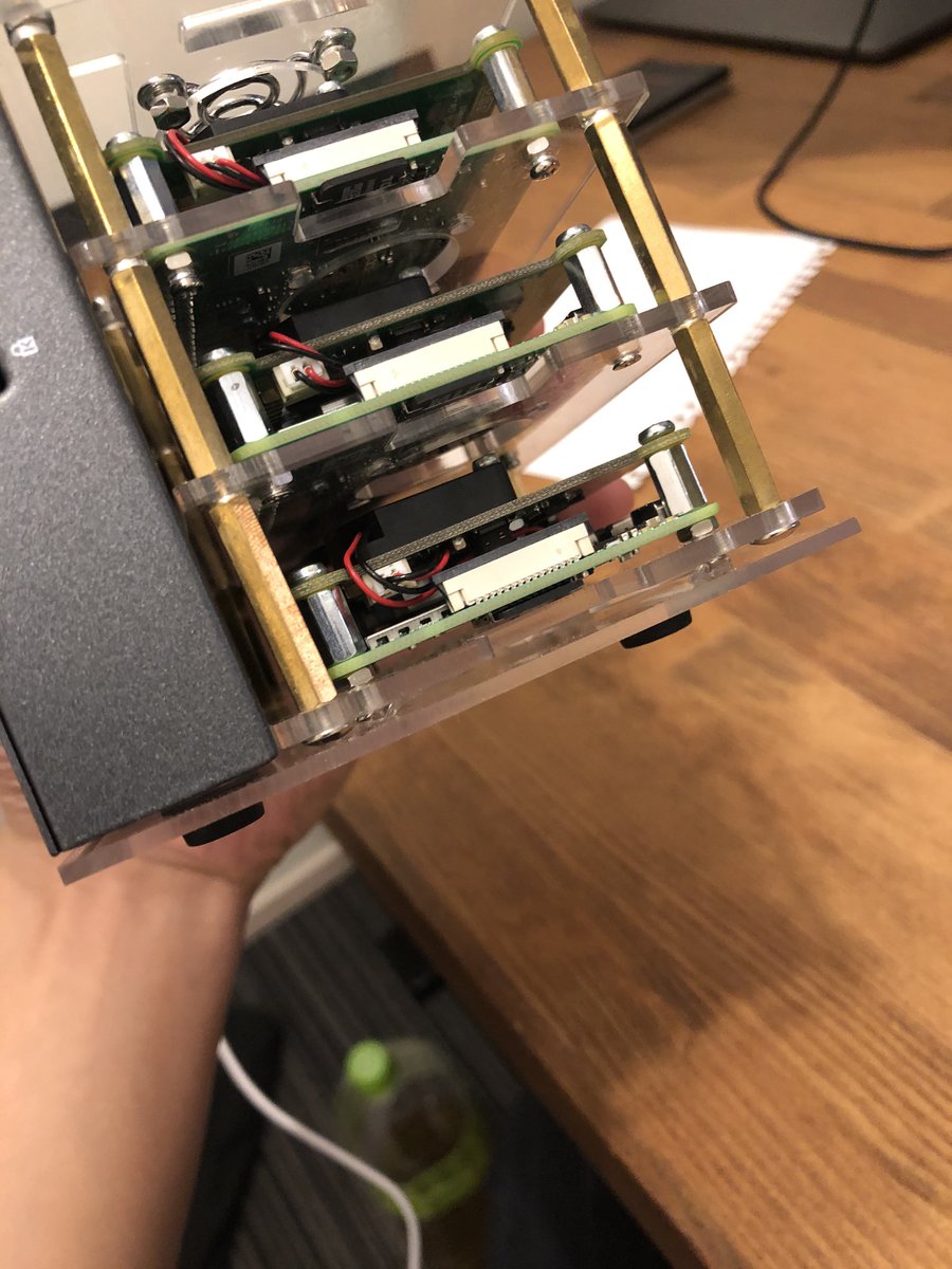 amsy810's tweet image. おうちKubernetes インターン
今回は 7 days のオンライン開催で実施しています。
改良型、10cm 立方体にいい感じに纏まってて可愛すぎませんか🐳（趣向を凝らした）
spec: 12 core + 24 GB mem + PoE
#Kubernetes #catechchallenge #CyberAgent #おうちKubernetes

cyberagent.co.jp/careers/studen…