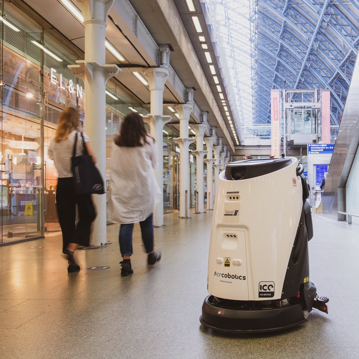 St. Pancras International tweet media