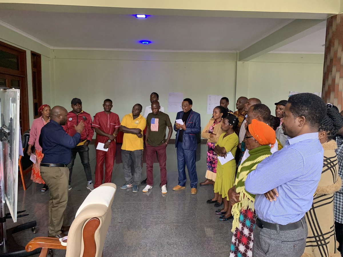 RaymondLyimo2's tweet photo. #Cooperatives #FinancialManagement #training Board members and management #4coops in #CRAFT pipeline receiving financial #TA to strengthen their internal capacity in business. #SMARTCoops #SustainableCoops #CoopsforClimateAction #Agriterra with @Mikidaditz @Ahumuliza https://t.co/rw8GyySQAo