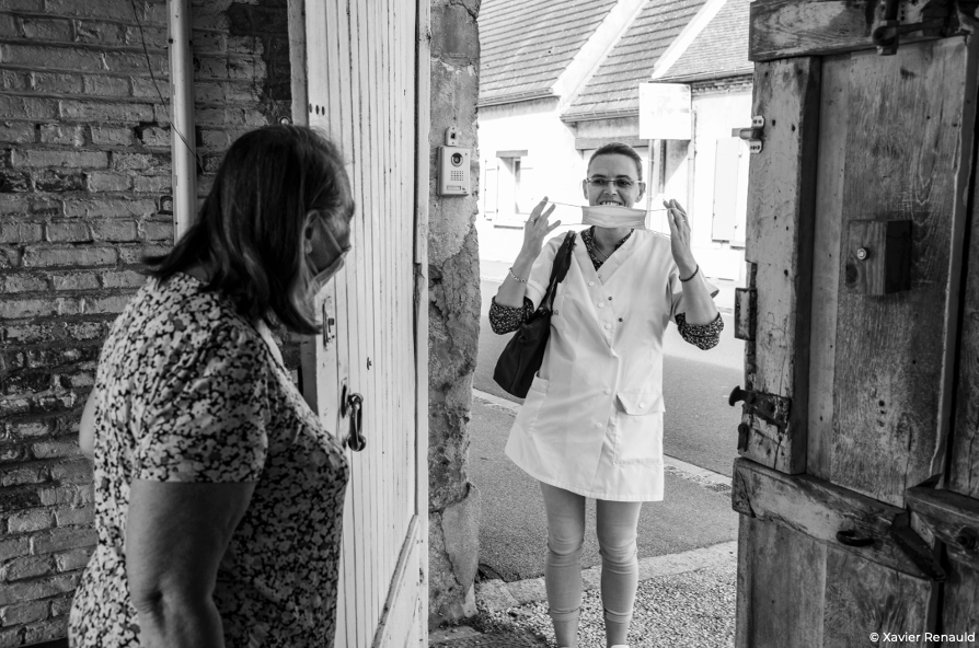 DansTempete's tweet photo. "Aujourd'hui le métier d'aide à domicile est connu et reconnu"
Découvrez le témoignage de Coralie Aviles et Angélique Flandrin, de l’Union nationale ADMR : https://t.co/aaIy6kSkZ5
Commerçants dans la tempête est un projet en partenariat avec @AG2RLMbranches #Culturebranches https://t.co/Ckh5lolSK7