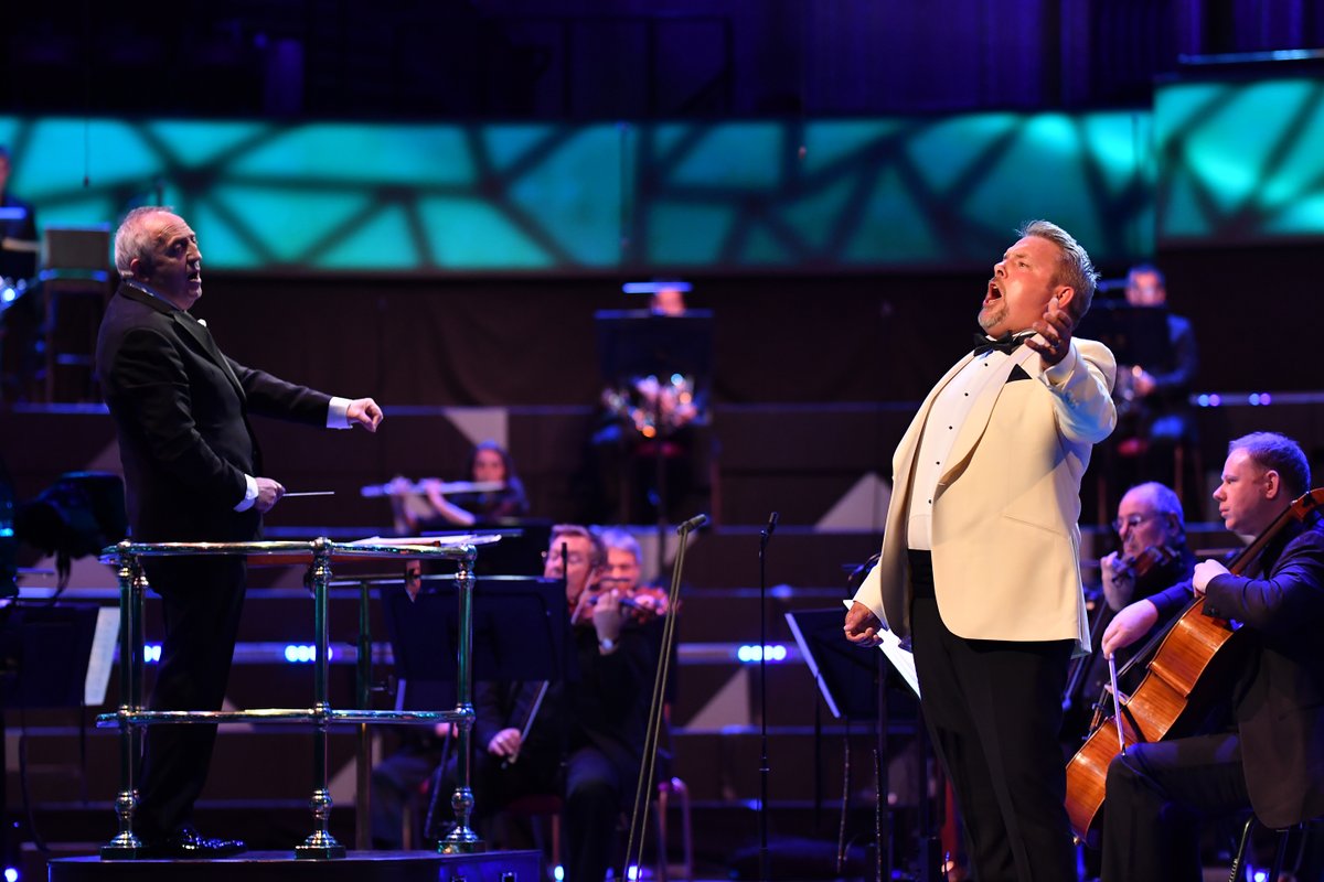 Robert Murray has joined Intermusica for worldwide management! The beloved British tenor performed recently <a href="/bbcproms/">BBC Proms</a>, which still available to watch on iPlayer for a few more days. See his full profile on our website... welcome @robmuz! 🎉 intermusica.co.uk/artist/Robert-…