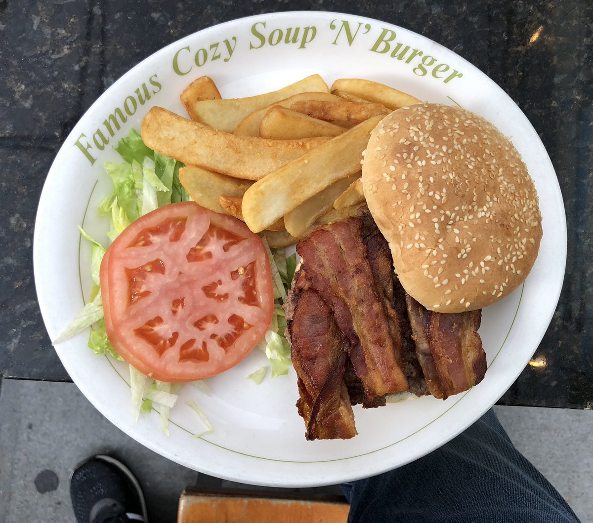 RogerClark41's tweet photo. Supporting a legendary #NYC biz this morning - @cozysoupburger in the Village - family run since 1972 on Broadway  #food #burgers https://t.co/fgn9GFTZ7g
