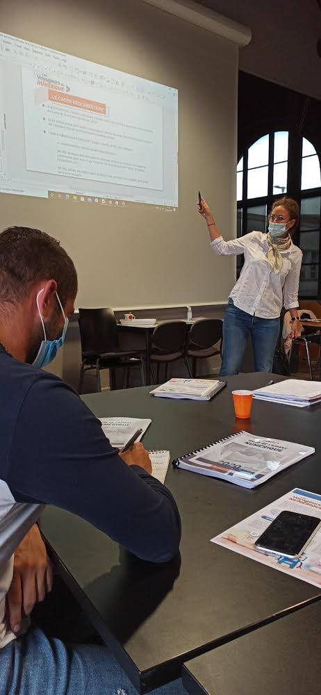 Formation sur l’inclusion numérique avec les bibliothécaires du Pas de Calais. Encore un bel échange avec des professionnel(le)s investi(e)s!#mediathequedepartementaledupasdecalais #bsf #inclusionnumerique