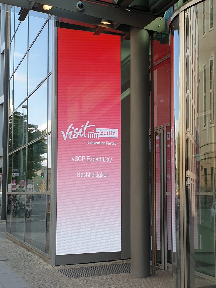 BerlinMeetings's tweet photo. #BerlinRestarts The #ExpertDays by visitBerlin Convention Partner are #live in @deutschetelekom Hauptstadtrepräsentanz with 40+ #eventprofs. Focus: #Berlin sustainable #MICE movement &amp; @GDSMovement (THX @ClaudiHullenaar) - #SustainableMeetingsBerlin #BerlinSustainable #SDGs https://t.co/EeAgz1HIHu