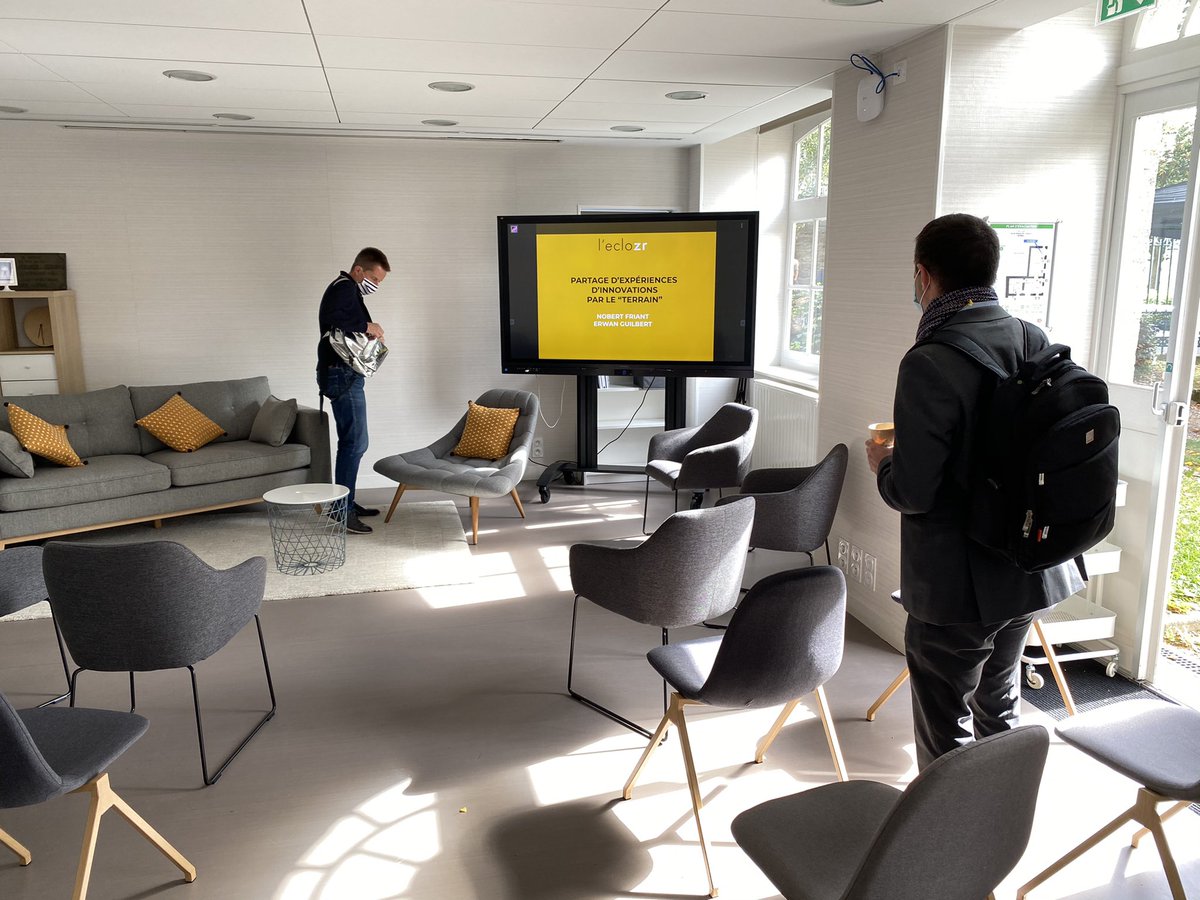 #DansQuelSens <a href="/leclozr/">l'eclozr</a> préparation de la conference 1 en salle « idéation » avec <a href="/NFr21/">Norbert Friant</a> et Erwan Guilbert
