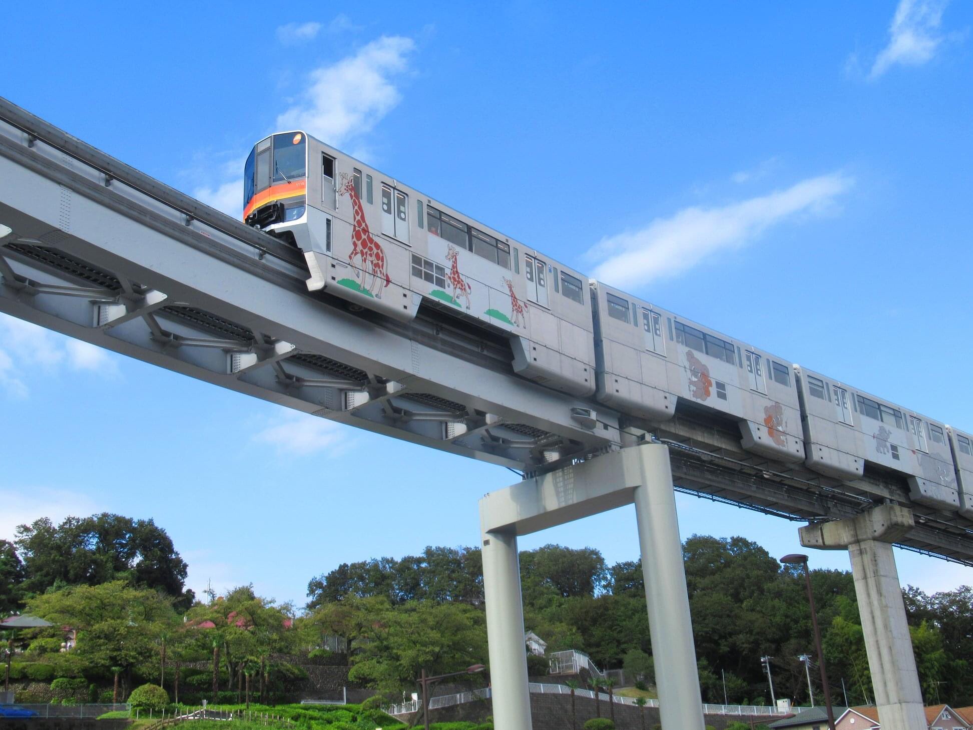 友永孝浩 東京の多摩都市モノレール いつも混んでいて 地域の大切な足になっています 立川市 日野市 多摩市など 多摩地区の自然や歴史を楽しみながら歩けるエリアです 東京 多摩都市モノレール 自然 歴史 鉄道 旅 散歩 立川市 日野市