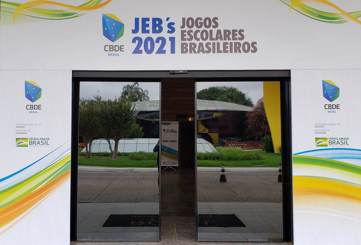 CbdeOficial's tweet photo. Em instantes a reunião para apresentação do projeto de retomada dos Jogos Escolares Brasileiros - JEBs 2021 #cbde #oesportecomecaaqui #atletaescolar #esportenaescola #isf #fisec #cplp #esporte #jovem #federacoes #esportejuvenil #atletas https://t.co/NMEkPvaEAE