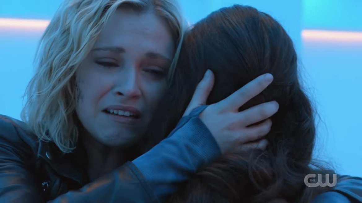 bellarkeclipse's tweet photo. Questa scena mi ha messo un'inquietudine addosso non indifferente, ma come si fa a scrivere una cosa del genere? 
Cos'è diventata questa serie? Non è più il mio comfort show, non riesco proprio a vederlo con gli stessi occhi di prima #The100 https://t.co/lX0OMeNpjt