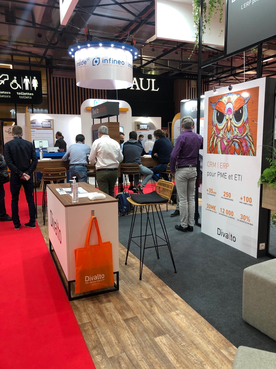 DivaltoOfficiel's tweet photo. [@SalonsSolutions 📸📍📅💻] ⬇️
Les experts de la #TeamDivalto  📲 💻continue les démos de nos solutions Divalto infinity #erpsoftware et Divalto weavy #crmsoftware et de toutes leurs nouveautés jusqu'à 17h ce soir !👌 https://t.co/9FYae6PtEo