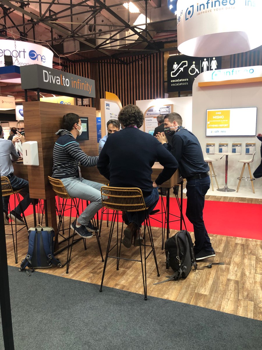 DivaltoOfficiel's tweet photo. [@SalonsSolutions 📸📍📅💻] ⬇️
Les experts de la #TeamDivalto  📲 💻continue les démos de nos solutions Divalto infinity #erpsoftware et Divalto weavy #crmsoftware et de toutes leurs nouveautés jusqu'à 17h ce soir !👌 https://t.co/9FYae6PtEo