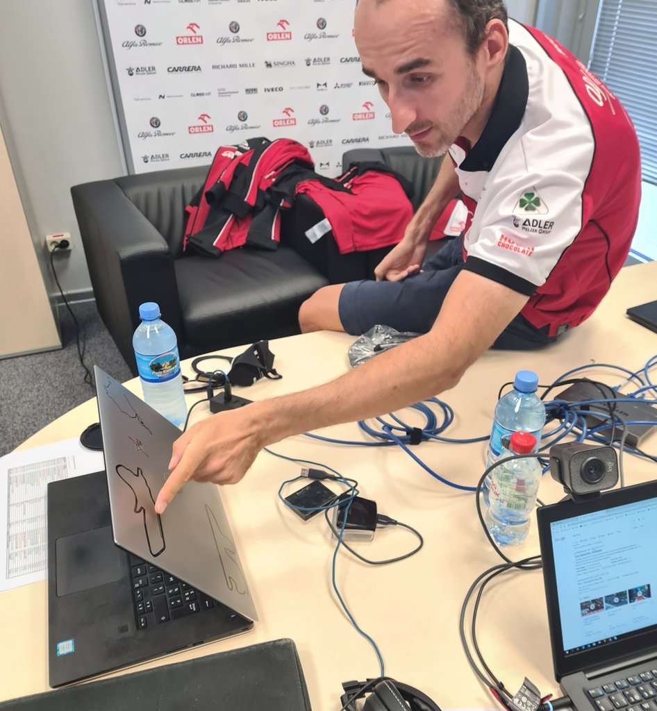 antoninvct's tweet photo. Au jeu du "quel est ce circuit ?"
Kubica 1pt
Giovinazzi 0pt
Raikkonen -1pt (n'en connaissait même pas l'existence 🙄)

#RussianGP https://t.co/yxhSmEu0hB