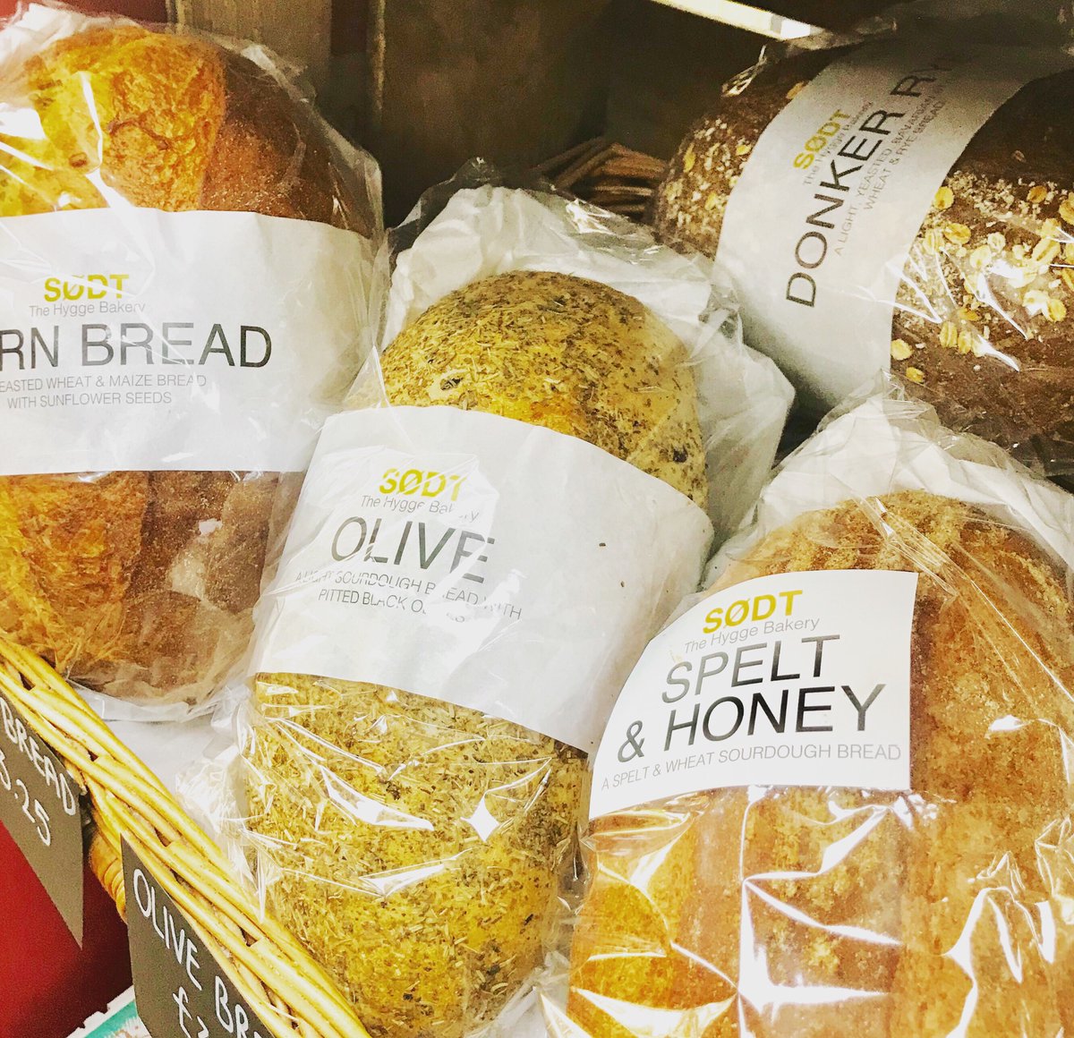 ManukaUK's tweet photo. We’re excited to have @sodtbakery (pronounced ‘soot’) now available at Manuka 🙌

Sodt is a lovely local brand, making traditional artisan breads alongside a range of original rye based recipes, developed and made exclusively by Sodt! https://t.co/DZobw31u0l