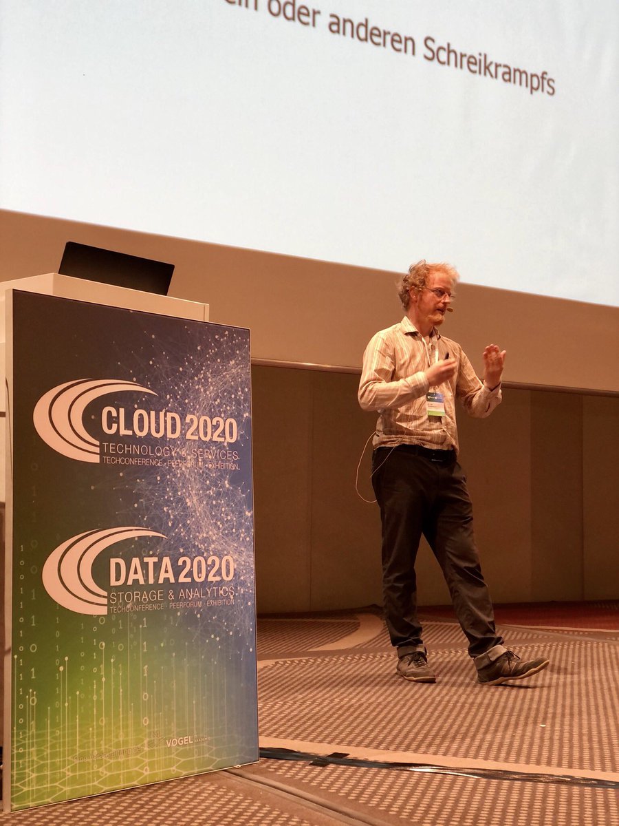 vogelitakademie's tweet photo. Wer sind diese Cloud Natives? - Ein Frage, die sich vermutlich viele stellen.
Antworten hat Dr. Jan Bundesmann von @ATIXAG heute beim großen Finale der #concloud in Neuss. https://t.co/cfJa6iWThX