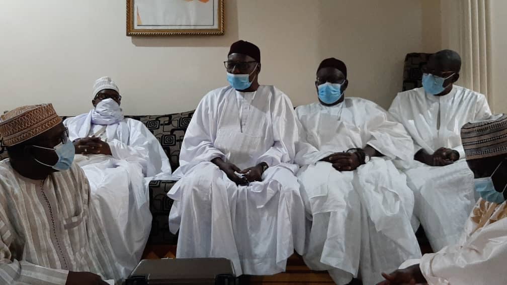 Islam_Senegal's tweet photo. Tivaouane : Serigne Mountakha Mbacke contribue à hauteur de 100 Millions de Francs CFA pour les travaux de la Grande Mosquée de Tivaouane. Un acte fort et symbolique pour la paix et la concorde nationale. https://t.co/MPzYNOSd1X