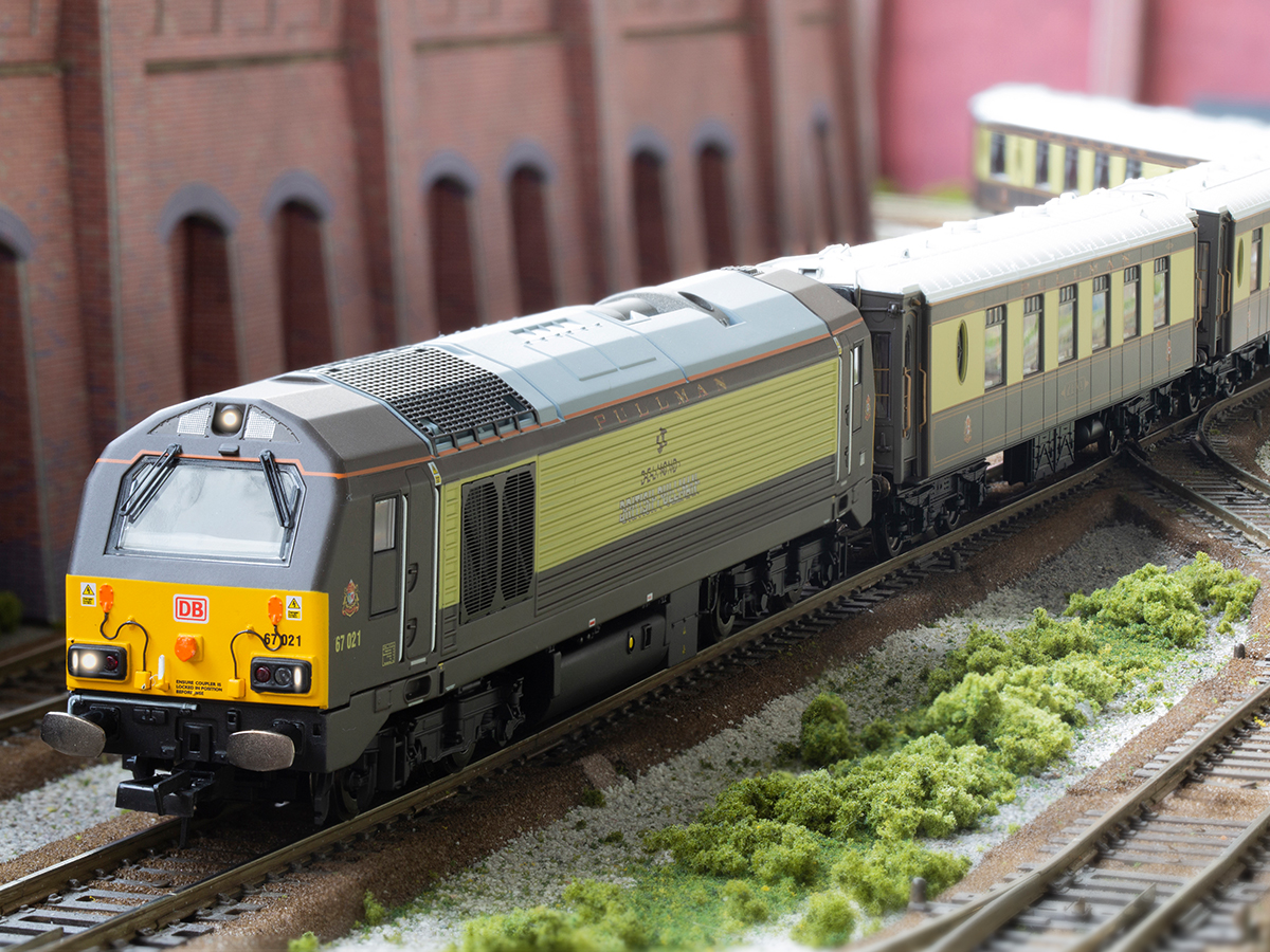Hornby on X: The Belmond, 'British Pullman' Train Pack, including the DB  Cargo UK, Class 67 with Pullman coaches is a high quality and high detailed  Train Pack within the Hornby range.