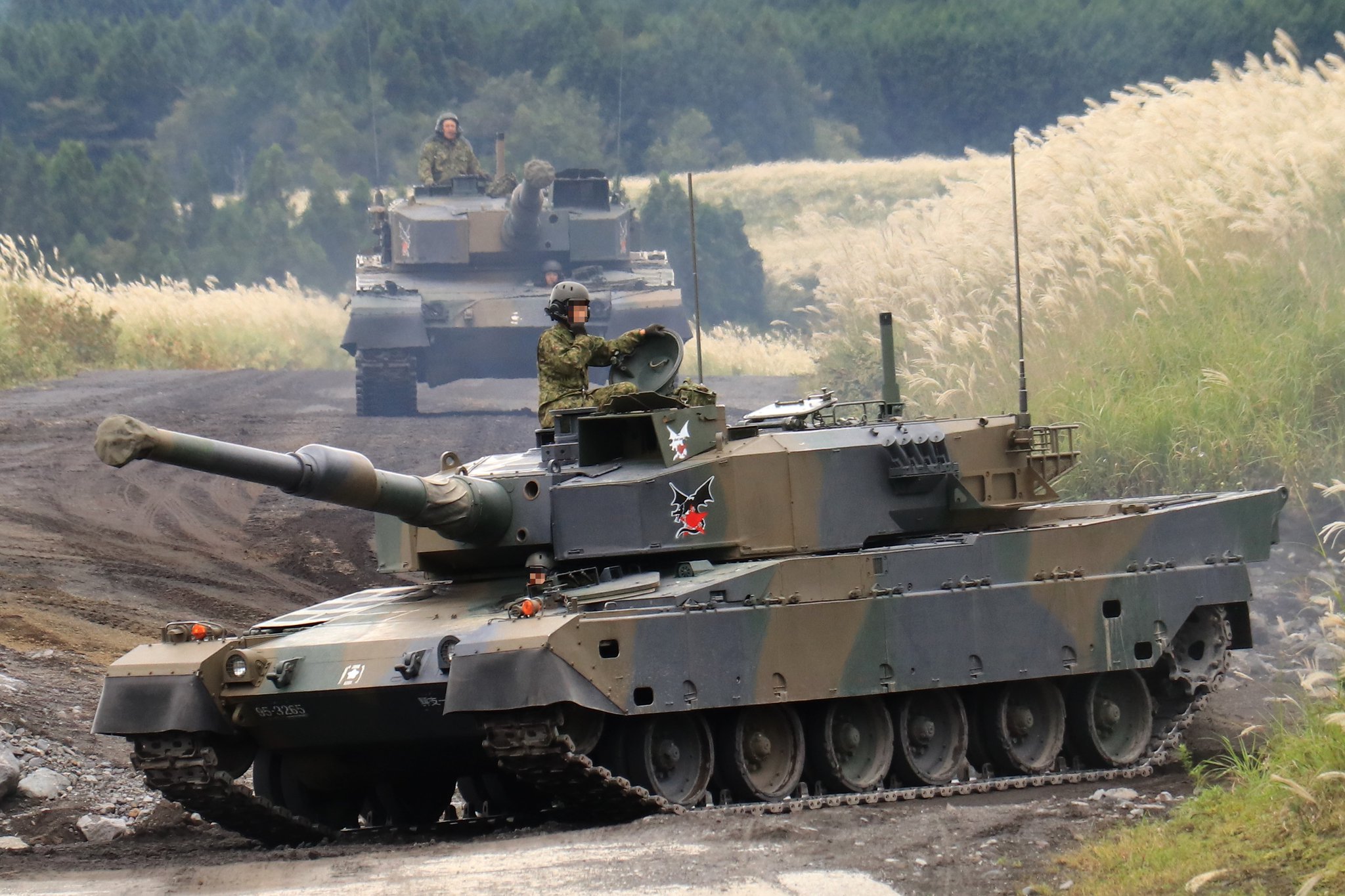 90式戦車タイピン 非売品 未使用 マニア必見 ヱｽ🐟 on X: 
