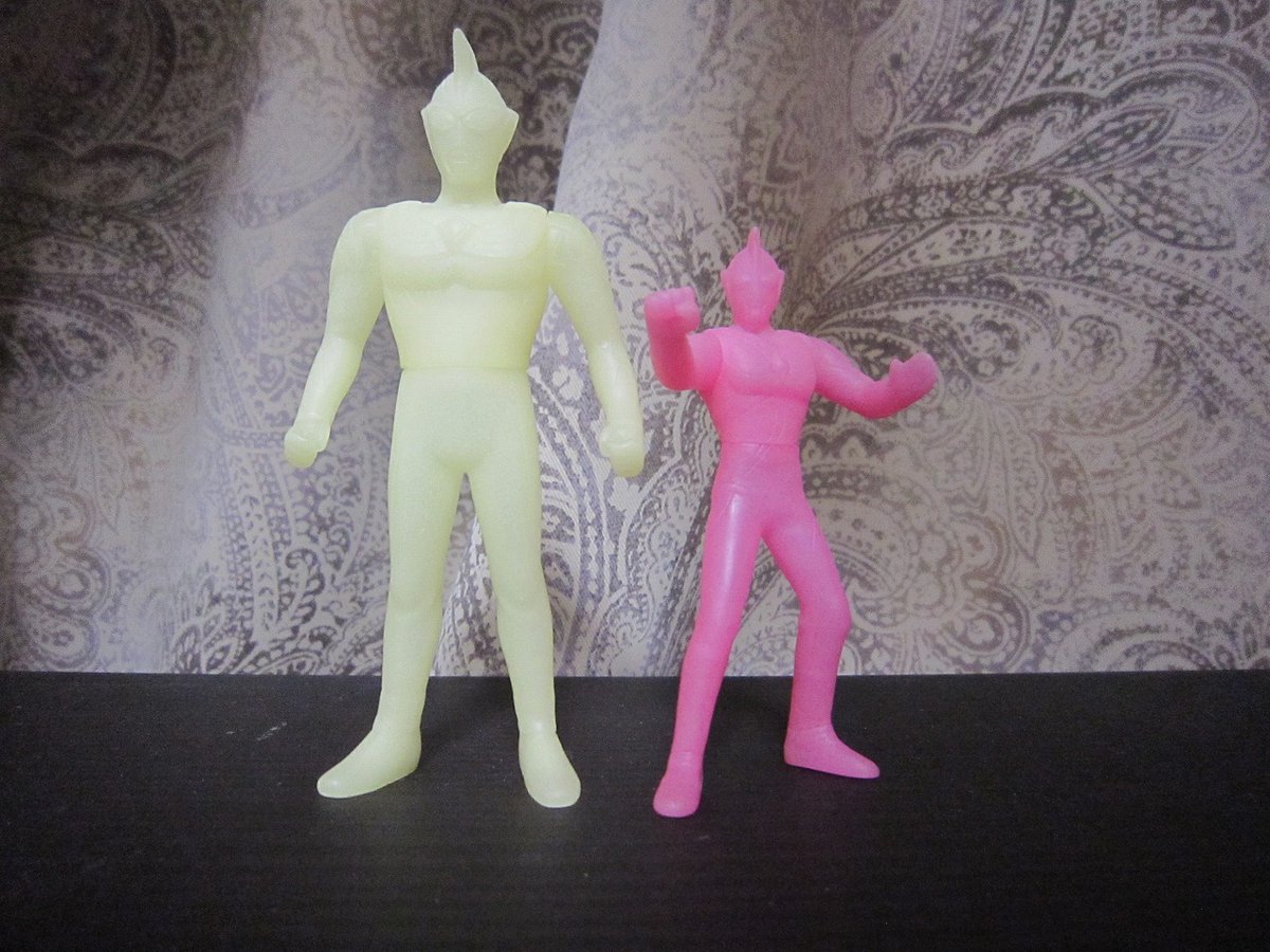 ウルトラマンコスモス ジャスティス 蓄光 クリアレッド 前売り券特典 ウルトラマンコスモス ジャスティス 蓄光 クリアレッド 前売り券特典