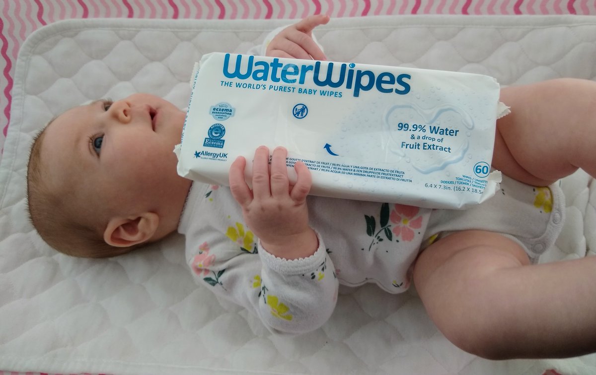 n3chelle's tweet photo. Loving these pure waterwipes for my baby girl! Simply two ingredients: 99.9% water and a drop of fruit extract. How awesome is that?! Thanks @WaterWipesUSA for caring for our babies! #WaterWipesInsiders #freesample https://t.co/ZYqZkI7gS7