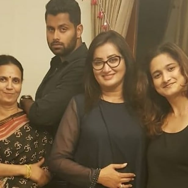 SumalathaFans's tweet photo. #throwbackpic #MajorMissing
.
.
.
@sumalathaA 
#sumalathaambareesh #sumalathaambarish #sumalatha #sumaambi #sumaabhi #abhishekambareesh #abhishek #ambreesh #rebalstar #rebalstarambarish #MandyaMP https://t.co/gnmwZjtLQx