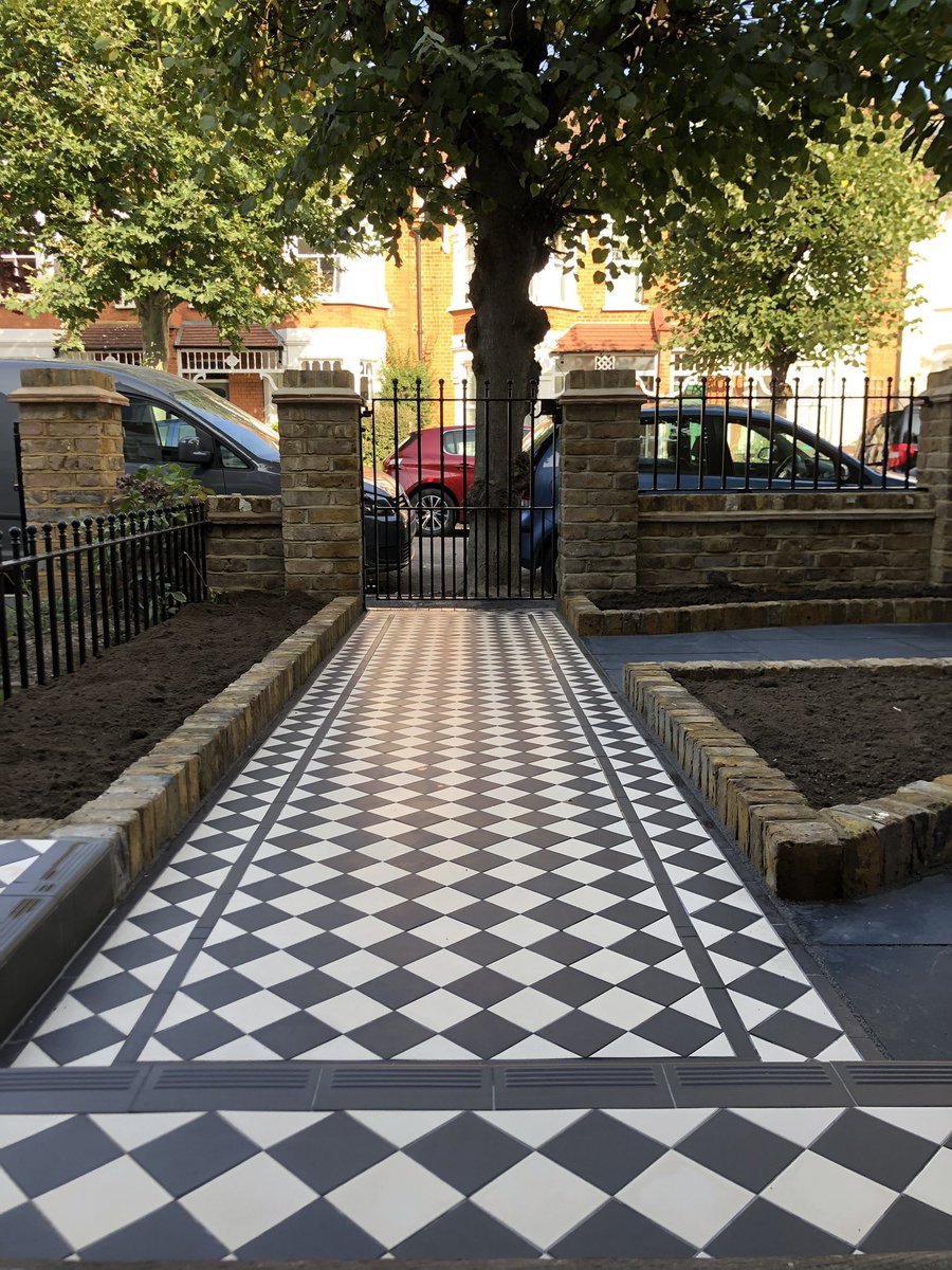 A view from the afternoon..
Our clients love their new front garden, especially the feature Victorian pathway. Thanks <a href="/OriginalStyleUK/">Original Style</a> for the tiles, always a pleasure working with your products!! 👍
#landscaping #victorianpath #wimbledon #surbiton