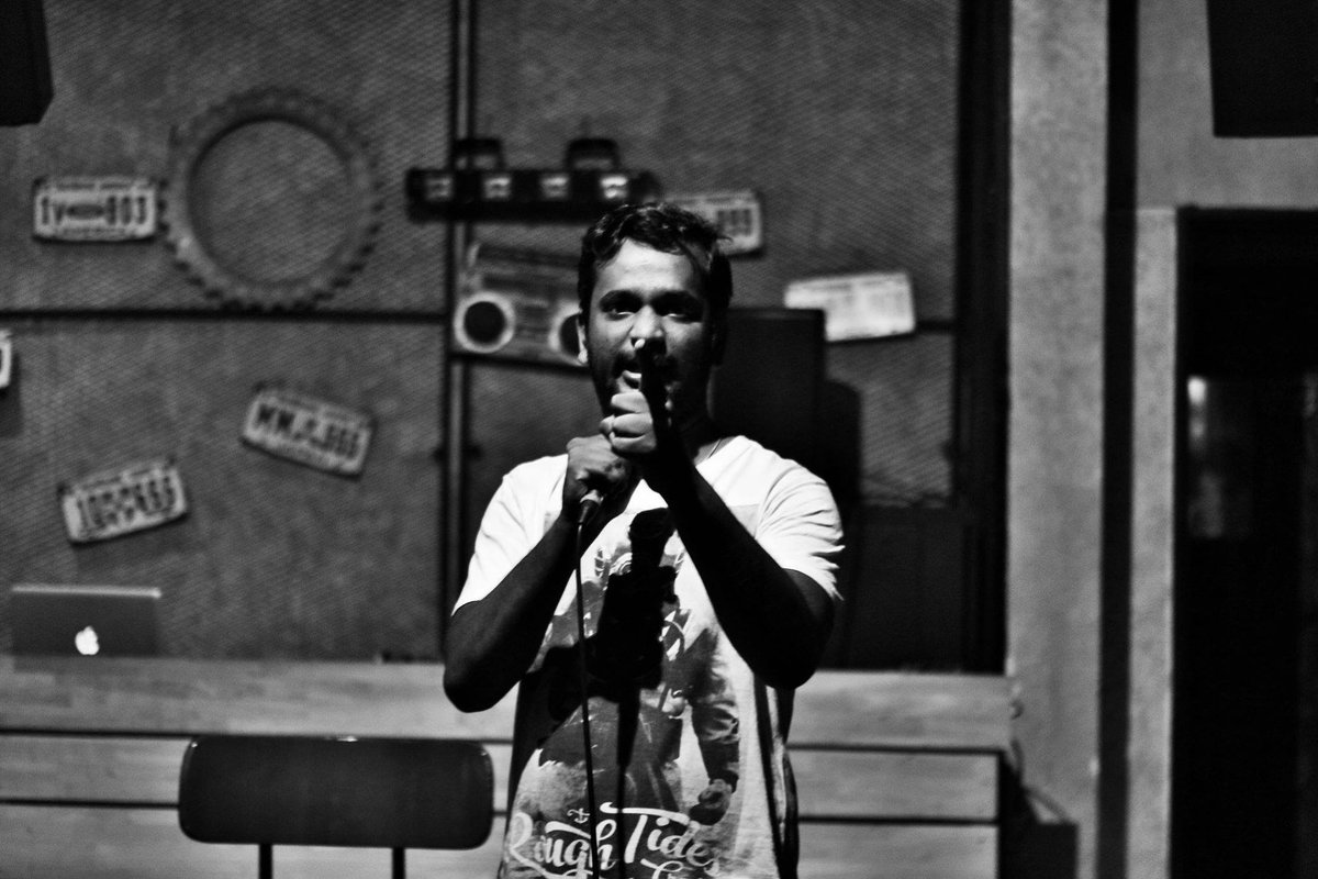 IndianStandups's tweet photo. New Video Uploaded by @navinpkumar

Joke Corona Joke| Stand Up Comedy| Online Show| Navin Kumar
https://t.co/3oFHLNy6kk

Profile: https://t.co/4wuBTjrJIm

#comics #indianstandups https://t.co/gWvcOIdTQi
