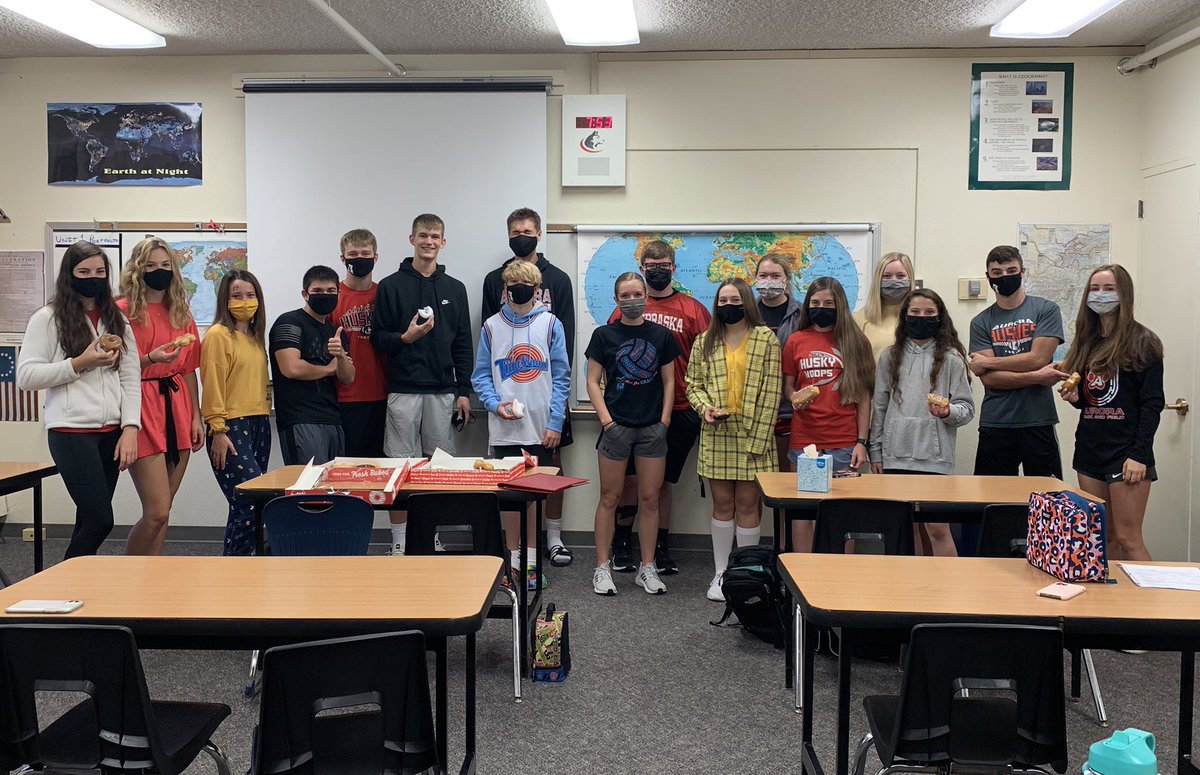 Here are your 2020-2021 Student Council representatives!!🐾 #gohuskies