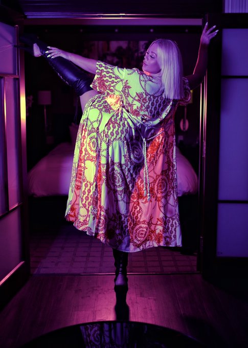 TW Pornstars - 💰Paris Banks💰. Pictures and videos from Twitter. Page 5