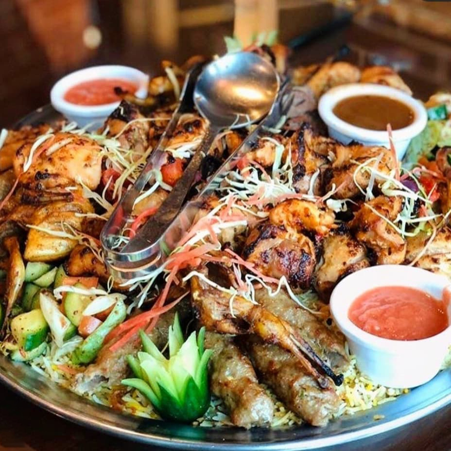 LahamLounge's tweet photo. Mandi BBQ platter Personal 999 3-4 persons 2999 6-8 persons 4999 Call Yumfoody now at : 03000341022 Order Online : https://t.co/zrtkQ4efSW #mandibbqplatter #bbq #muttonmandi #seekhkabab #malaiboti #heaven https://t.co/b6zHabQT1s