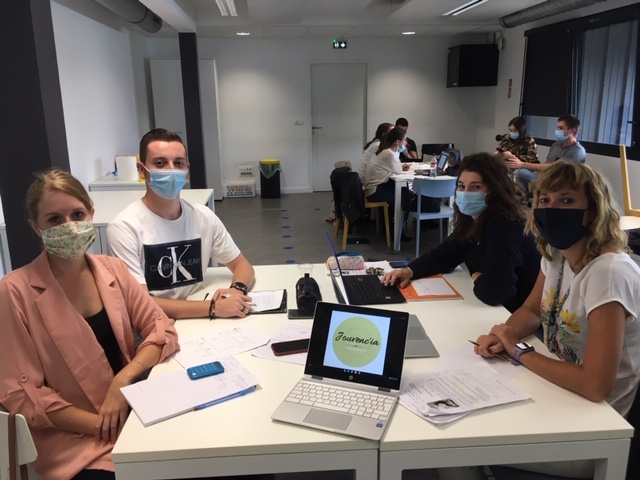SciadoP's tweet photo. Mont-de-Marsan en pleine action ! Le challenge se poursuit, plus que deux cycles avant le classement final. #FirStratIFAG @ecolemanagement https://t.co/etozOjChkZ