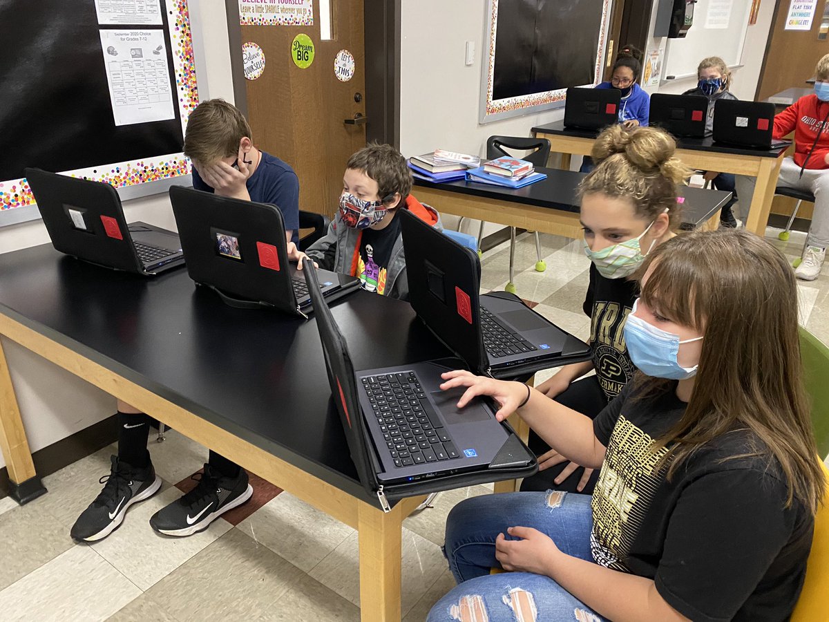 MHeimScience's tweet photo. 7th grade Science Period 1 reviewing for tomorrow’s test with a little Quizlet and Kahool! #HeimCPScience7 https://t.co/7YvunyfvTS