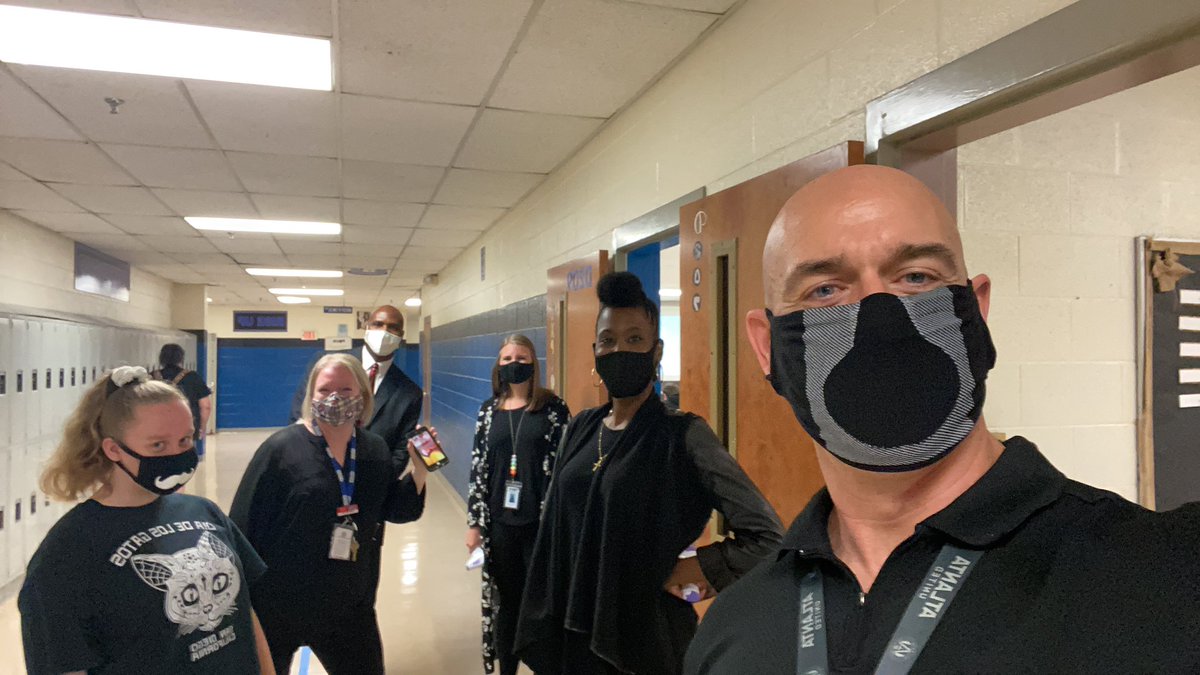 <a href="/LHSintheNews/">LaVergne High School</a> D Hall looking 🔥 on BlackOut #LHSthemedThursday Let’s go ‘Rines!