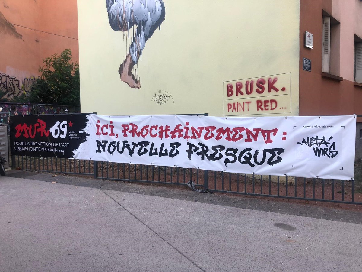 icfhabitat's tweet photo. Les 120 m² de façade de la résidence Jacquard à @villedelyon vont encore faire parler d’eux ! Rdv très prochainement pour découvrir la nouvelle fresque monumentale qui trônera fièrement en plein 💙 du quartier de Croix Rousse. Affaire à suivre ! #ICFSudEstMed #mur69 #StreetArt https://t.co/SHwmmYRsZc