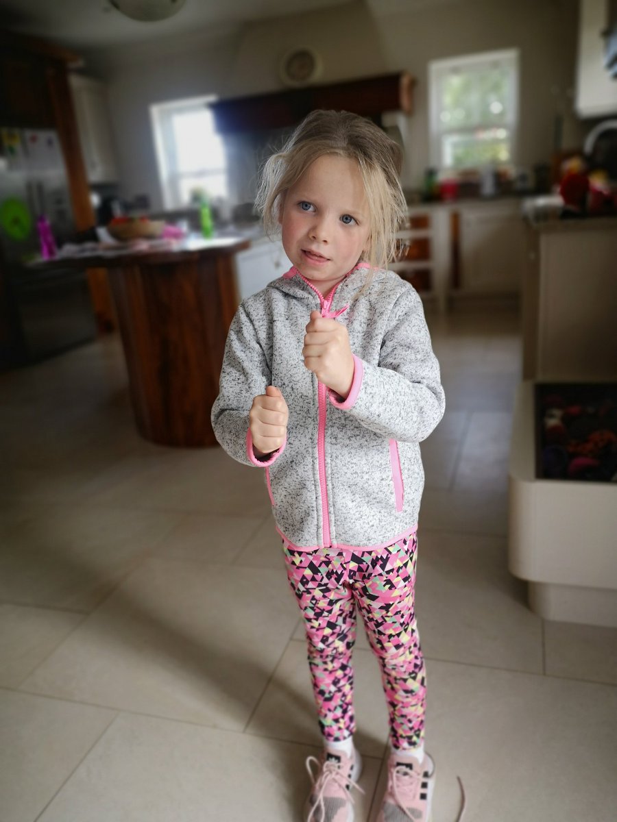 whlanwillie's tweet image. 5 YEAR OLD JUST NOW - Dad I want to be a farmer when I&apos;m big so I can milk cows. Me - shur the #lelyrobot will milk them for ya. HER - No dad there is a new way where ya sit on a small stool and squeeze the milk into the bucket. 😳 🐮 #grasstomilk #newtechnology. #nextgeneration