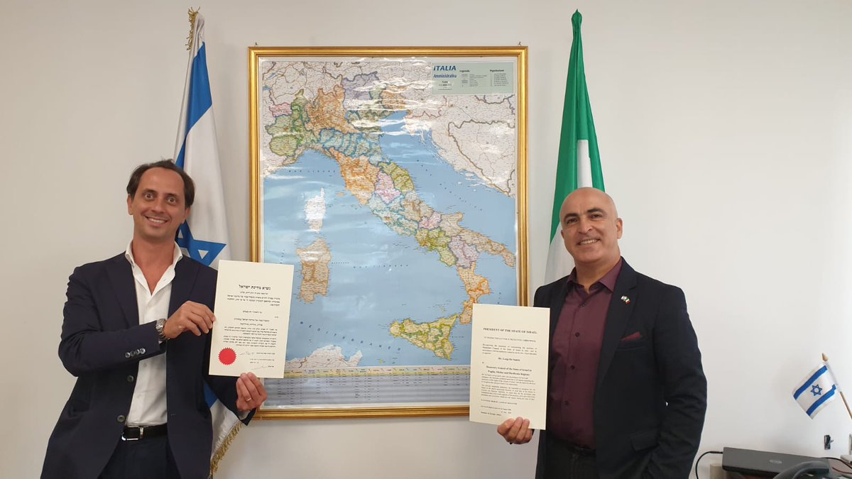 IsraelinItaly's tweet photo. S.E. @AmbEydar ha ricevuto ieri Luigi De Santis, già Console Onorario di #Israele in #Puglia, per formalizzare la sua nuova carica di Console Onorario dello Stato d'Israele in Puglia, #Molise e #Basilicata, conferitagli lo scorso luglio dal @PresidentRuvi. Buon lavoro, Console! https://t.co/jsT4MC6MH0