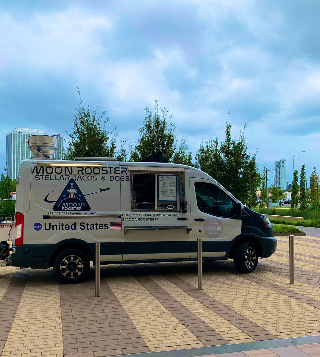 The Tofu &amp; Squash Tacos from <a href="/MoonRoosterHTX/">Moon_RoosterTX</a> 🤤🔥🌮💫

(Pics didn’t happen... I ate them too fast 😉🤘🏻) #FoodTruckThursdays #MoonRoosterHTX #HoustonFoodie