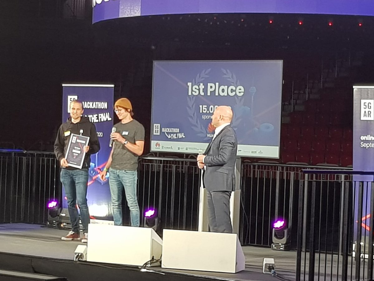 ihkdus's tweet photo. Herzlichen Glückwunsch an @troido (3. Platz), arISTA (2. Platz) und Cityscaper (1. Platz) 🥳👏 #5GHackathon @digihub_de https://t.co/Nr6tIfy4cv