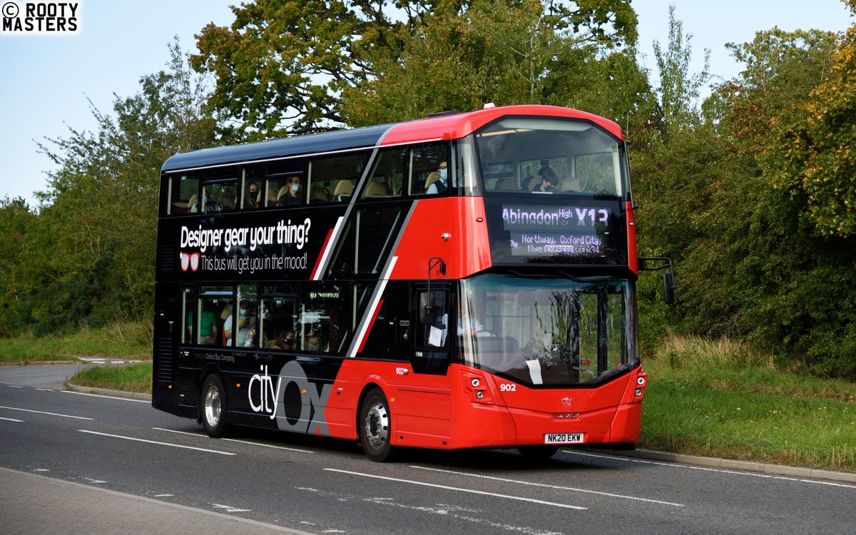rootymasters's tweet image. Well aren&apos;t these rather nice! An eye-catching red &amp;amp; black livery adorns new Oxford Bus Company Wright Streetdeck 902 NK20EKW as it heads into Abingdon in September 2020. @OxfordBusCo @Wright_bus