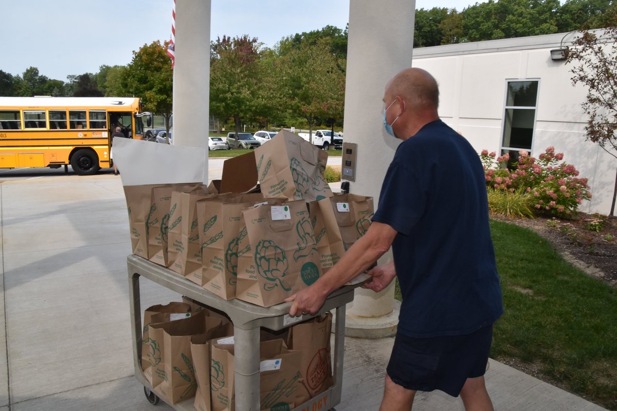 Brady Middle School students get ready! It's your turn! Orange Schools bus drivers packed up BMS student supplies Thursday to be delivered directly to students' doorsteps on Friday. Thanks to the drivers and all who packed everything up! #OrangeMosaic #TeamOrange